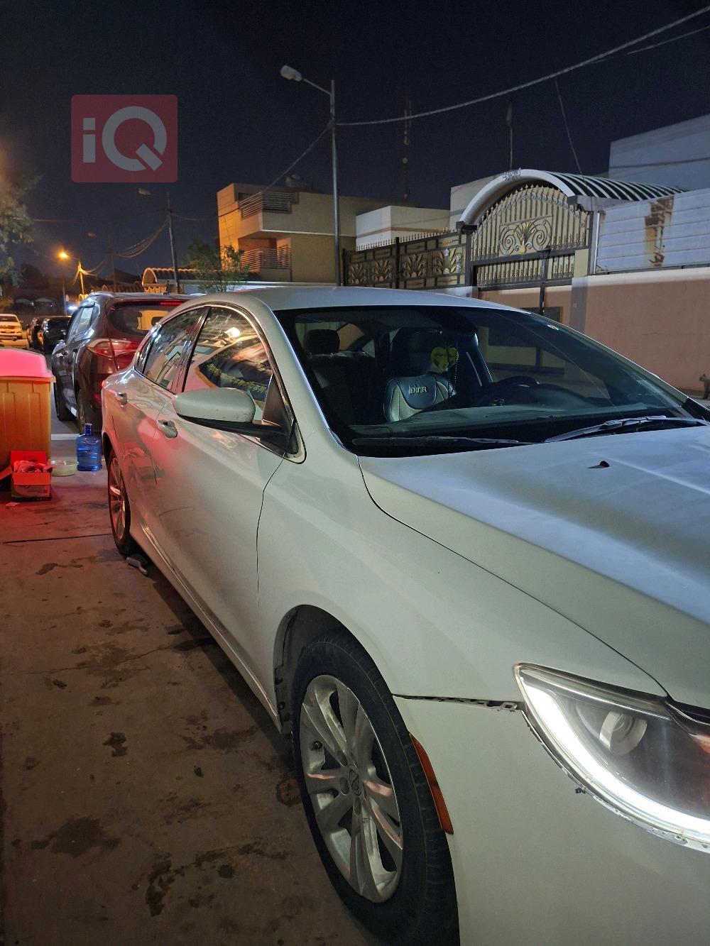كرايسلر 200